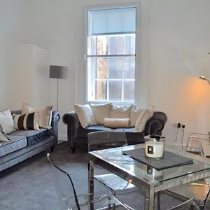 central-3-bedroom-flat-accommodates-6.edinburghhotelsuk.org/